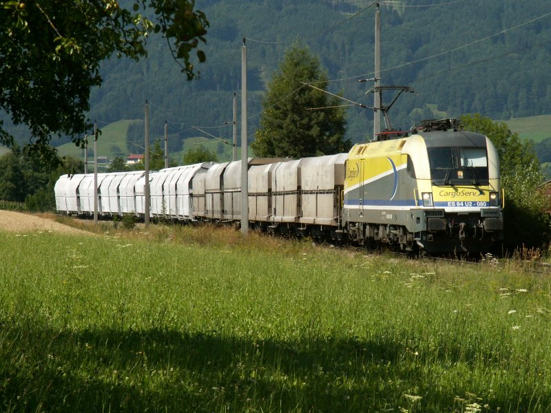 Kalkzug 61032 von Steyrling nach Linz mit ES 64 U2-080 am 15.7.2007 vor Schlierbach 