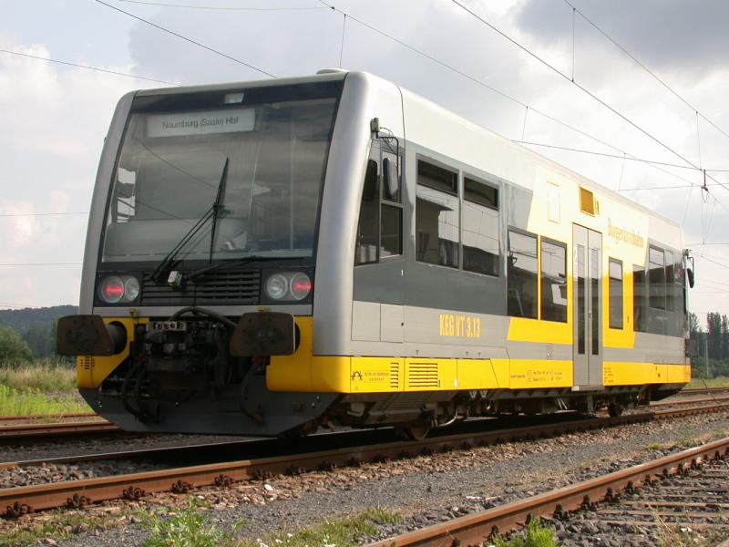 KEG VT 3.13 der Burgenlandbahn in Naumburg (Saale) Hbf (24.06.2002)