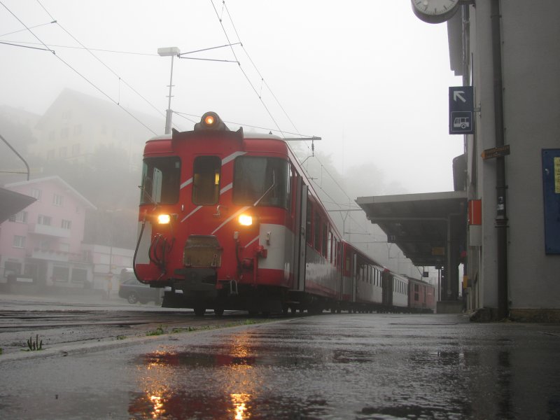 Kein gutes Wetter in Gschenen am Morgen des 22.08.2009. Obs bis zum Bahnbildertreffen in Andermatt besser wird...?