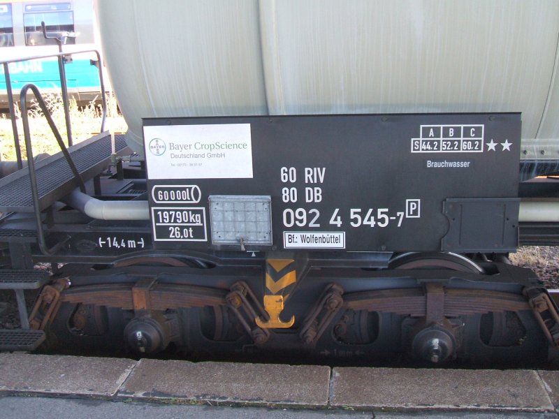 Kesselwagen 092 4545-7 mit Brauchwasser des D�ngemittel-Zuges