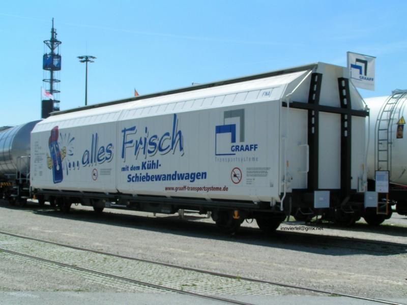  Khl-Schiebewandwagen  auf der transport-Logistic05 in Mnchen (050603)