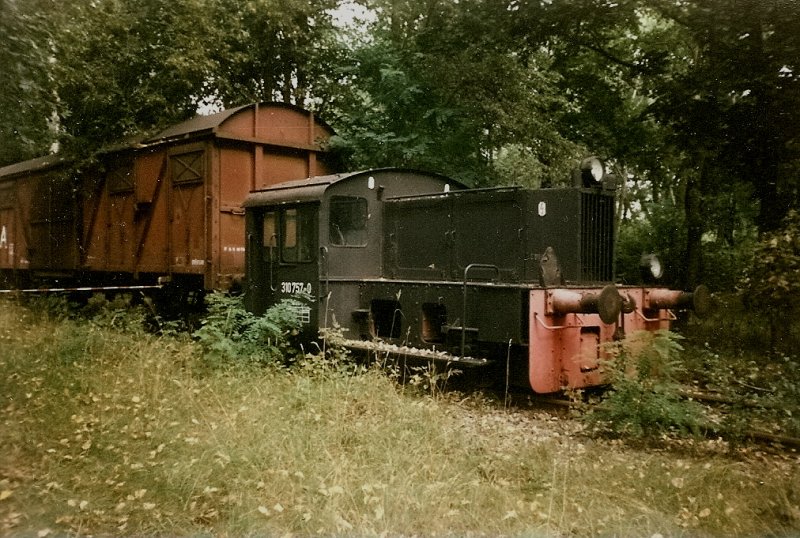 K 310 757 rangierte im August 1998 in Jterbog Altes Lager.