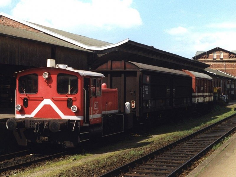 Kf 333 005-7 auf Bahnhof Niebll am 16-5-1999. Bild und scan: Date Jan de Vries. 