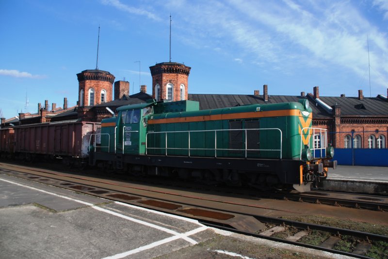 KOSTRZYN nad Odrą (Woiwodschaft Lebus/Kreis Gorzów), 25.03.2009, SM42-989 bei Rangierarbeiten im Bahnhof Kostrzyn nad Odrą