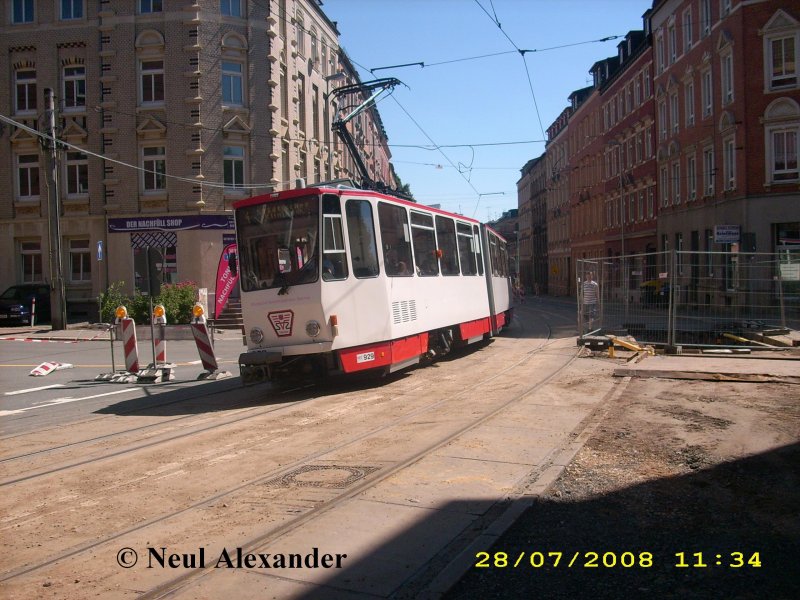 KT4D 929 beim Verlassen der verlegten Hst Brunnenstr.
 Neul Alexander