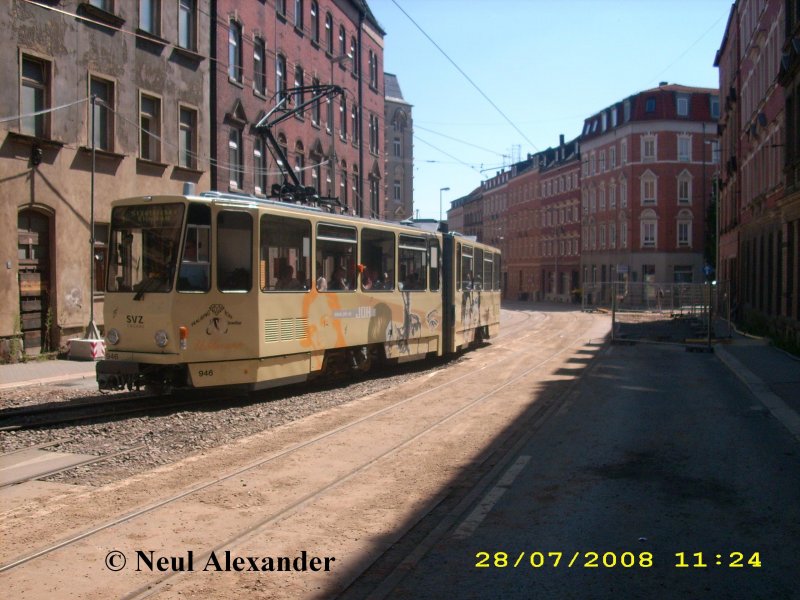 KT4D 946 (Robert Schumannbahn) beim befahren des Baustellengleises in hhe Kopernikusstr.
 Neul Alexander