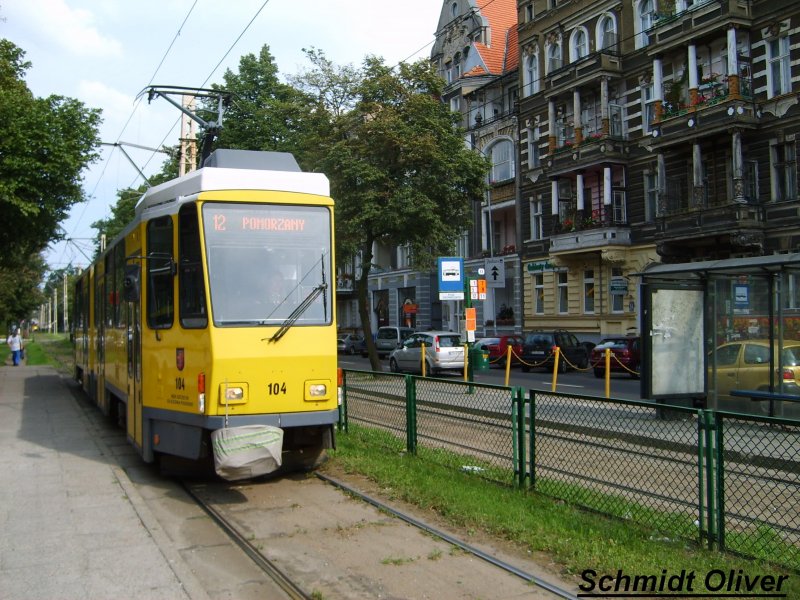 KT4DT 104 (ex. Berliner 7018 (BVG)) auf der Linie 12 nach Pomorzany