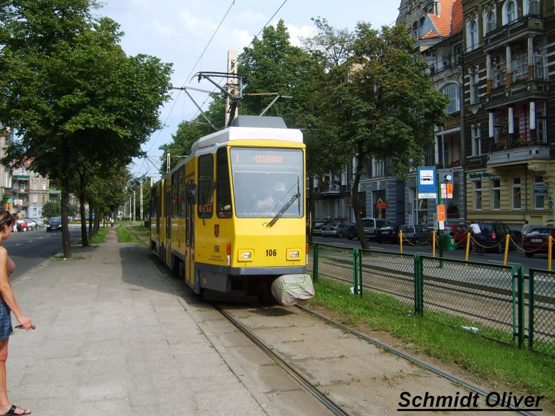 KT4DT 106 (ex. Berliner 7046 (BVG)) auf der Linie 1 nach Glebokie