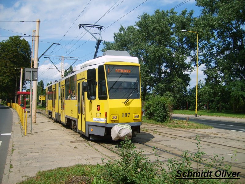 KT4DT 107 (ex. Berliner (BVG) 7024) auf der Linie 1 nach Potulicka