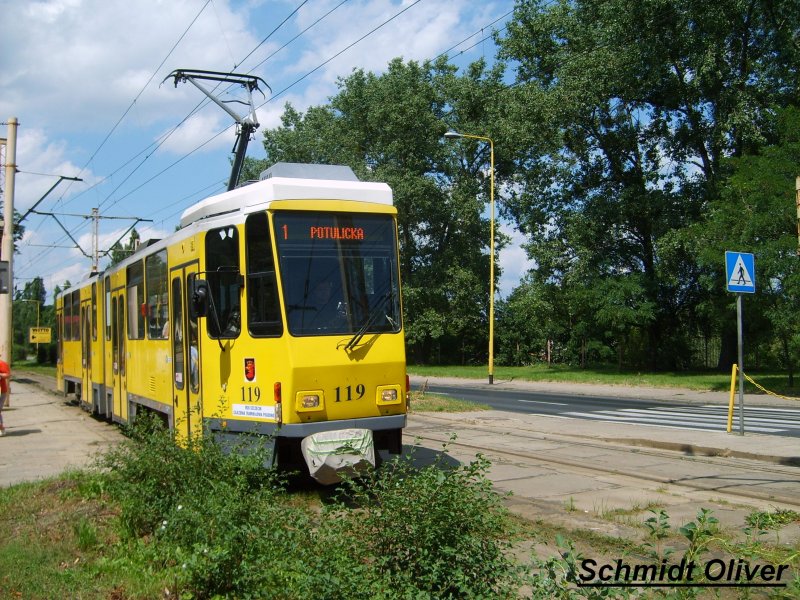 KT4DT 119 (ex. Berliner (BVG) 7099) auf der Linie 1 nach Potulicka