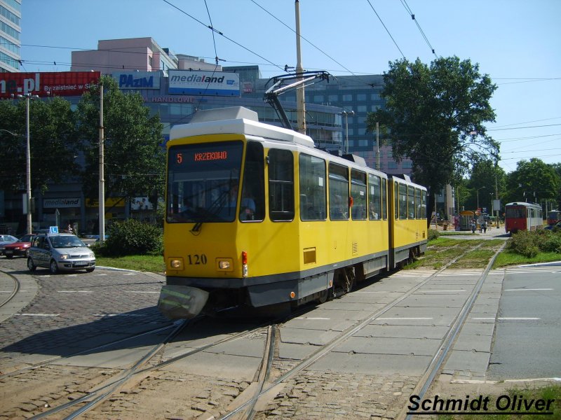 KT4DT 120 (ex. Berliner (BVG) 7023) auf der Linie 5 nach Krzekowo