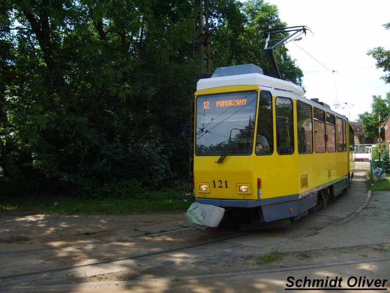 KT4DT 121 (ex. Berliner (BVG) 7041) auf der Linie 12 nach Pomorzany