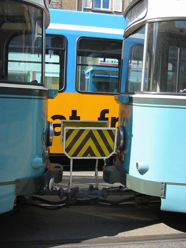 Kupplung zwischen Zwei alten Straenbahnen die in Heidelberg fahren.