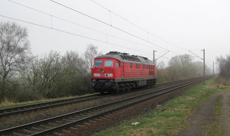 Kurze Zeit spter rollte 233 572-7 als Lz von Rbf Alte-Sderelbe zurck nach Maschen Rbf.