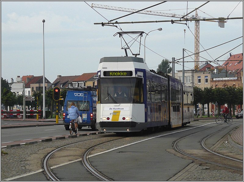  Kusttram  N� 6003 fotografiert am 13.09.08 bei der Einfahrt zur Haltestelle Blankenberge Station. (Jeanny)