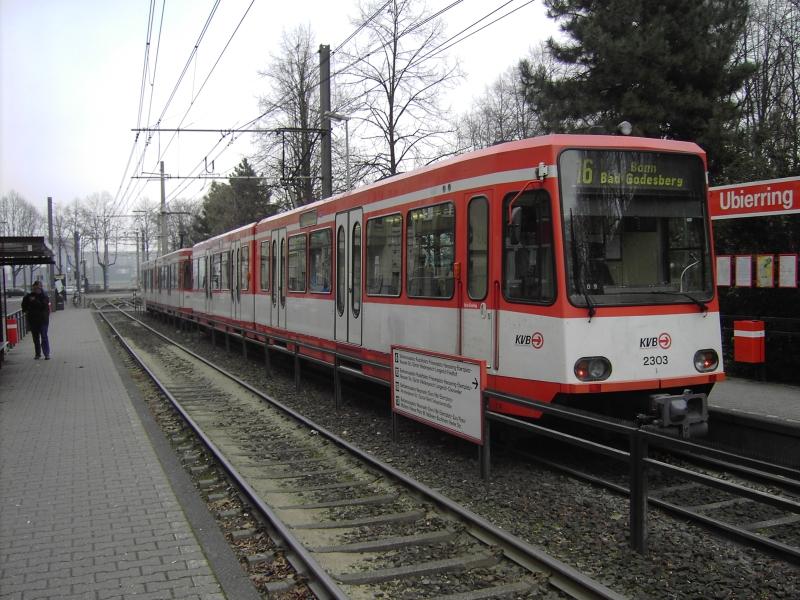 KVB Wagen 2303 am Ubierring.