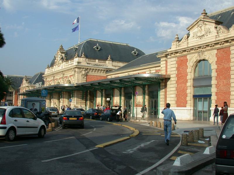 La gare de Nice-Ville. (08.10.2004)
