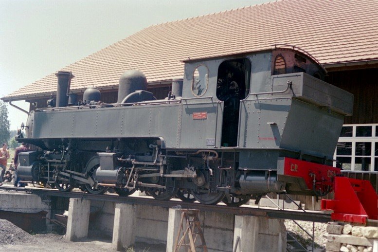 La Traction .. Dampflok G 2x 2/2 E 164 am 24.06.2006 Tag der offen Tr in Pr Petitjean - Dampflok von Henschel Sohn - 1000 mm - Baujahr 1905 - Lokgewicht 42t - LP 10,85m - Hchst Geschwindigkeit = max 40 km - Lebenslauf: ex CP E 164 - 1978a - 1998 ab 1999 - La Traction