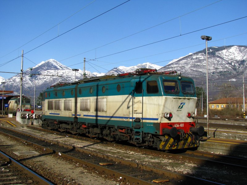 Leider hatte ich viel zu wenig Zeit(knapp 10 Minuten)fr den beraus interessanten Betrieb im Bahnhof Domodossola. Fr ein Bild der E 656 481 reichte es aber trotzdem. 7. Mrz 2009