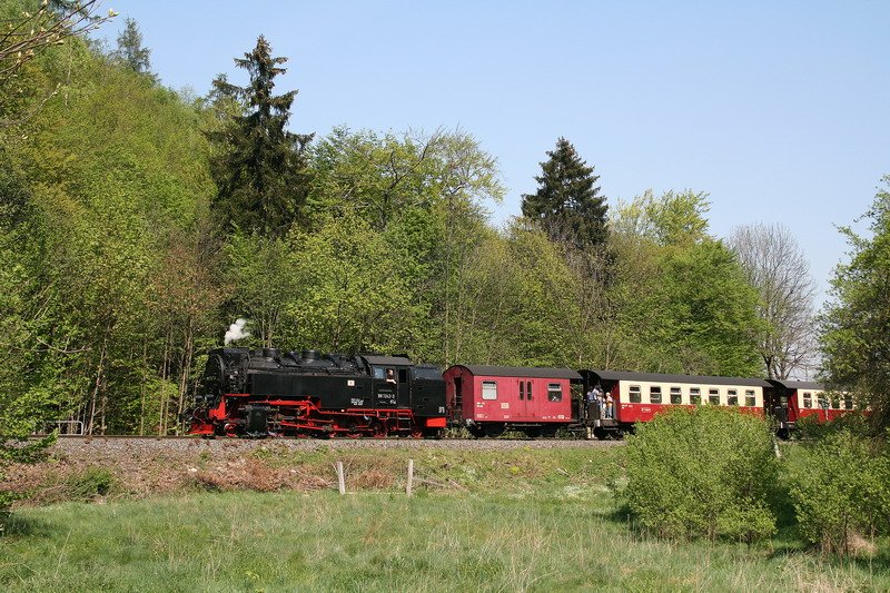 Leider war der April so warm das hier in Hasserode kein Qualm zu sehen war ! Ist aber dennoch recht net geworden ! (finde ich)