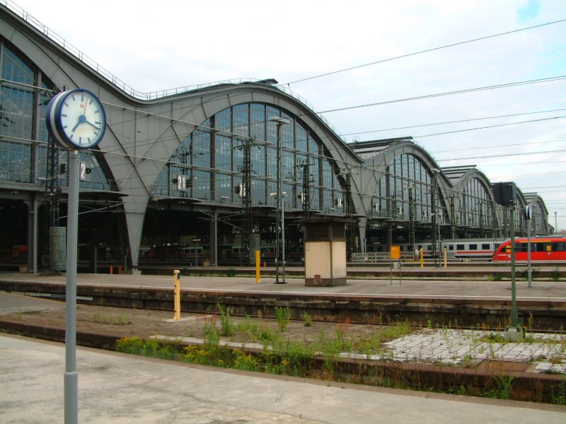 Leipzig Hbf: die Bahnhofshalle im August 2006
(FUJI FinePix 6900)