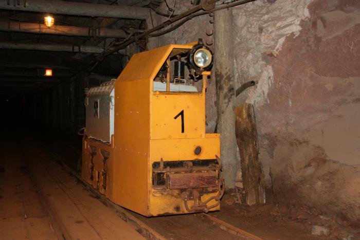 LEW EL 9 vom ehemaligen Sangerhuser Kupferschieferbergbau am Rhrigschacht in Wettelrode. 