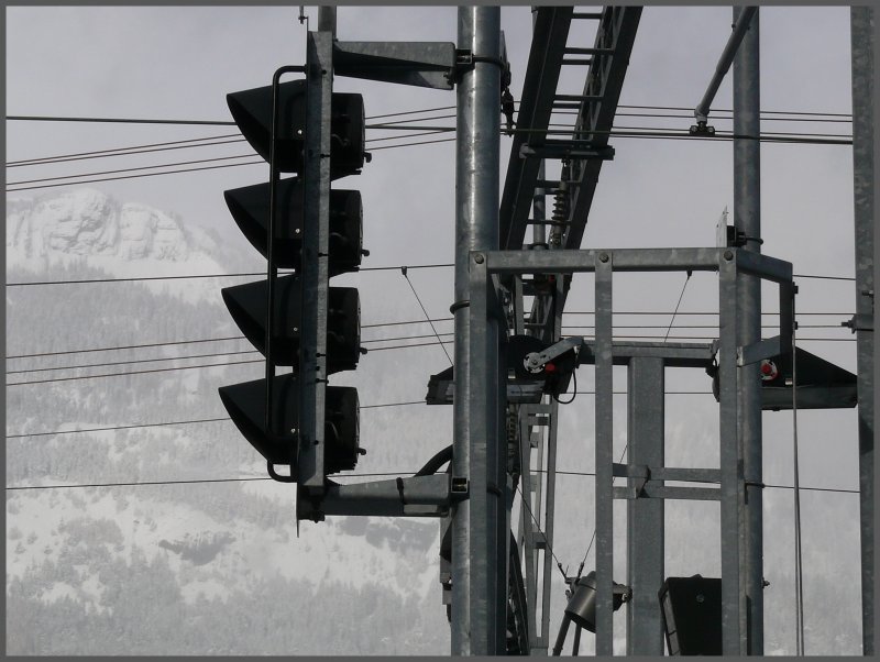 Licht und Schatten, black and white im Bahnhof Chur. (12.11.2007)