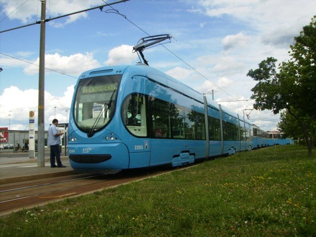 Linie 11 auf die Endstation Dubec