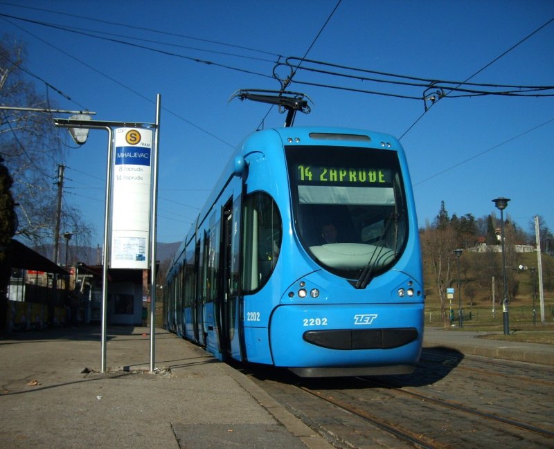 Linie 14 auf der Endhaltestelle Mihaljevac.