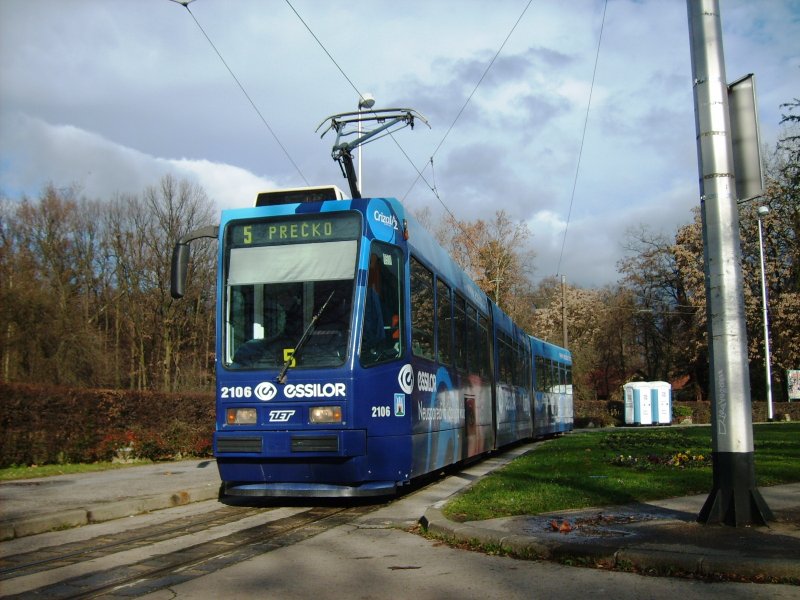 Linie 5 auf der neue Endhaltestelle Maksimir.