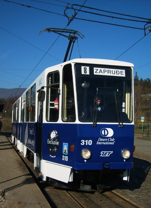 Linie 8 auf der Endhaltestelle Mihaljevac.