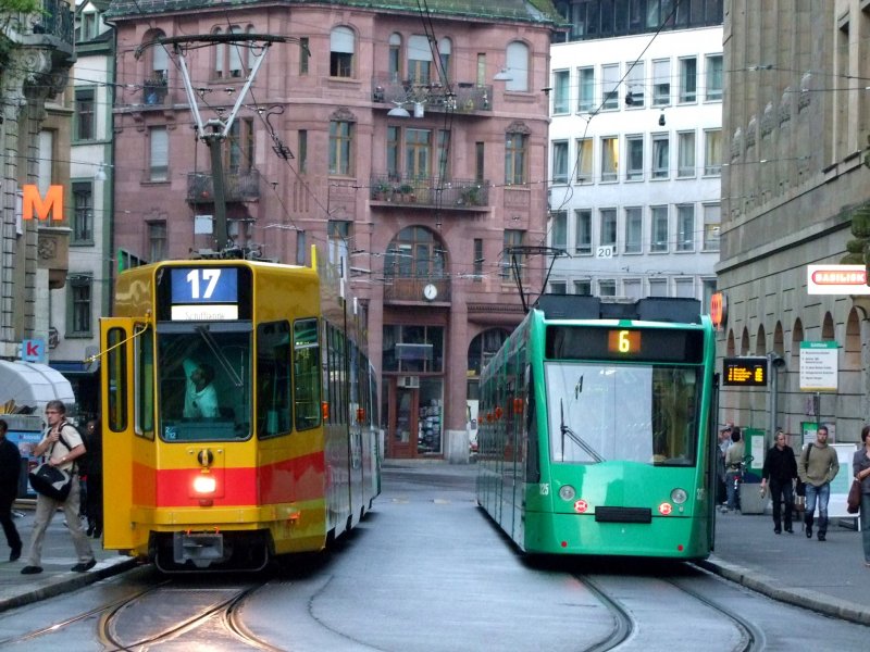 Linie6+17 bei der Kreuzungshaltestelle Schifflnde;080901(6:59)
