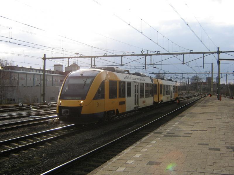 Lint 27 in Hengelo als trein 31257 naar Oldenzaal, 22 maart 2006
