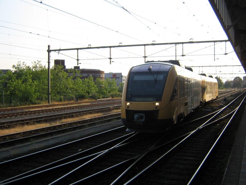 Lint 29 als trein 31265 naar Oldenzaal te Hengelo - 13 juni 2006
