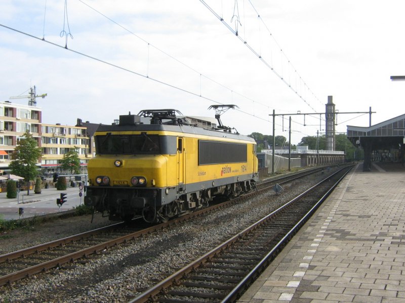Loc 1614 als losse loc richting Almelo te Hengelo - 1 oktober 2006