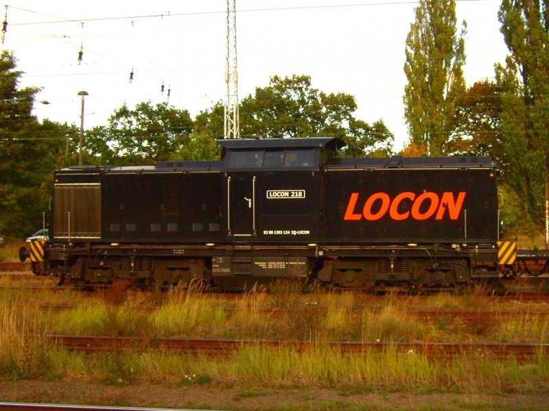 LOCON 218 BR 203 nach dem Abstellen eines Bauzuges MFS 100 im Bahnhof Oranienburg am 02.10.2009