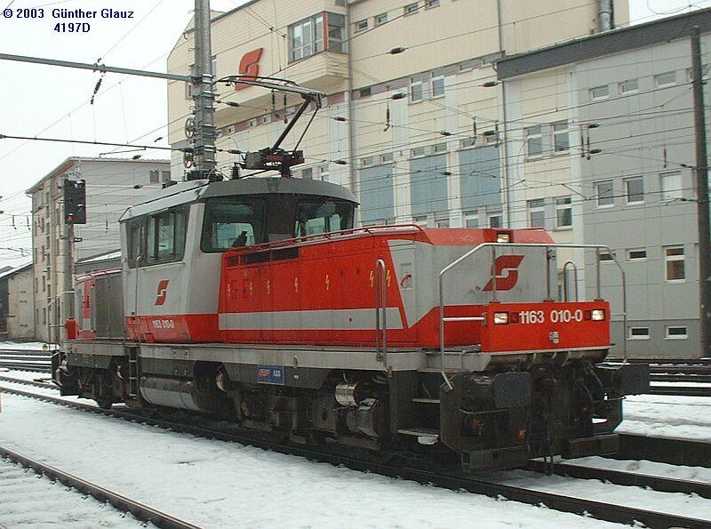 Lok 1163 010 am 27.01.2003 in Salzburg Hbf.