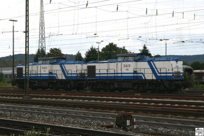 Lok 1701 und 1702 des Unternhemens Dehns & Dehns Eisenbahngesellschaft mbH, abgestellt am 11. Juli 2009 in Lichtenfels.