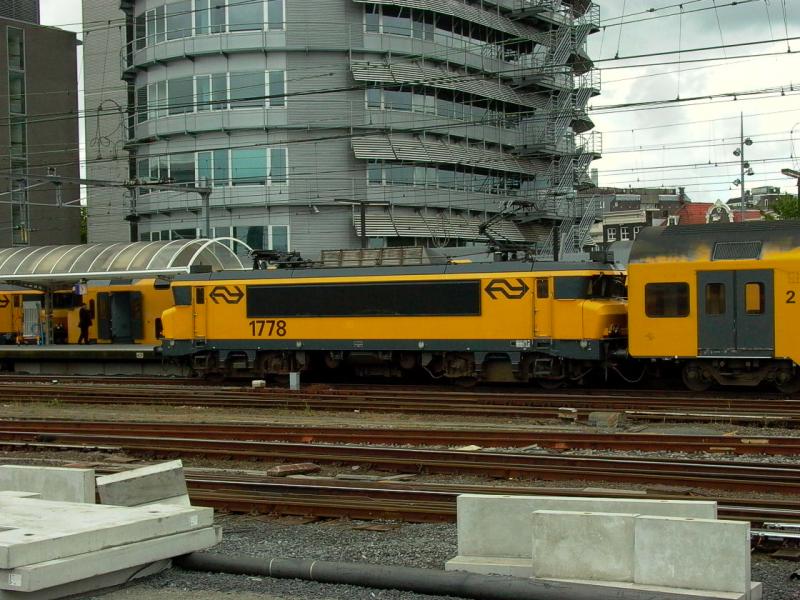 Lok 1778 in Amsterdam CS am 12.06.2005