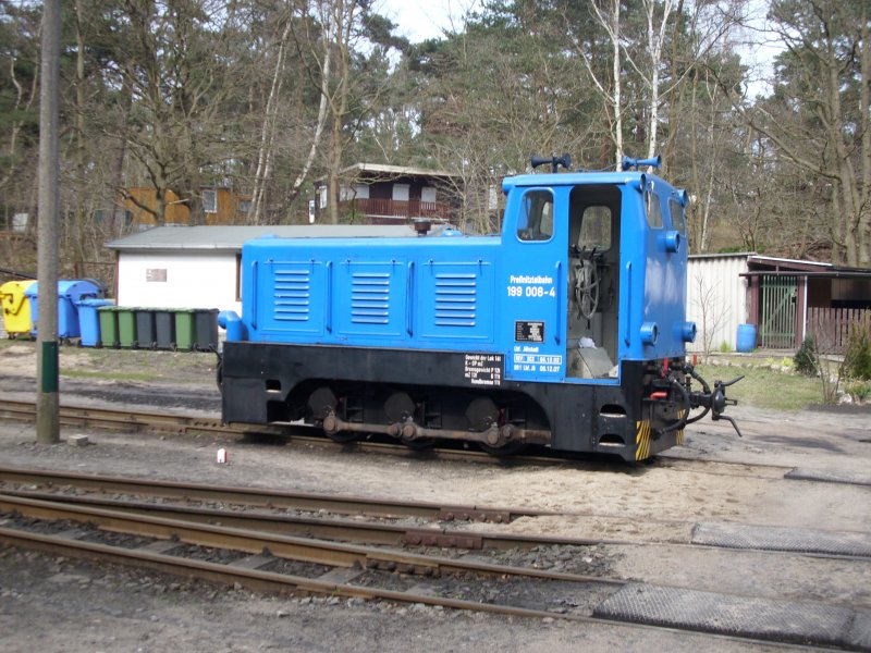 Lok 199 008 der PRESS am 12.04.2008 in Ghren.Die Lok erledigt zur Zeit Rangieraufgaben auf dem Bahnhof Ghren.