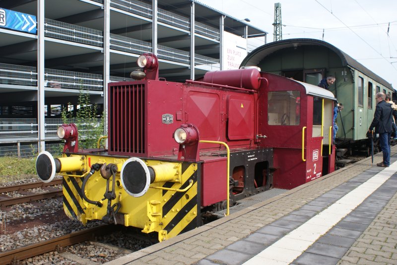 Lok 2 der ZHL Reutlingen, im Reutlinger Hbf Gleis 3 am 20.09.2009