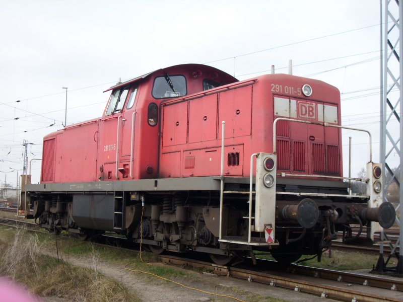 Lok 291 011 ist in Mukran im Rangierdienst beschftigt.Am 10.04.2008 macht Sie eine Pause bis zum nchsten Einsatz.