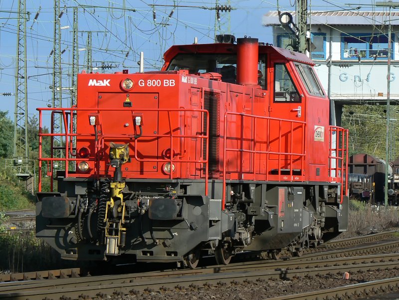 Lok 4 (MaK G 800BB) der Chemion verlsst als Lz. den Gbf Kln Gremberg am 2.9.09