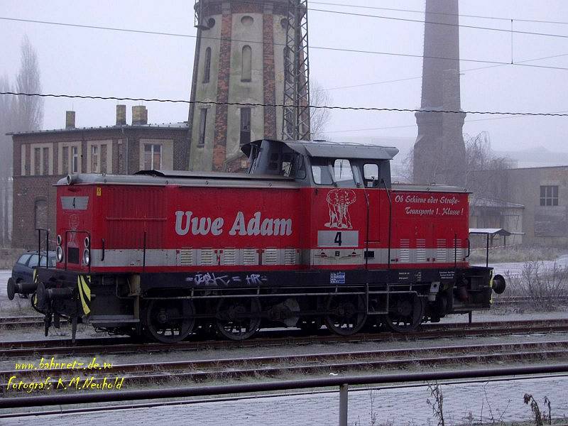 Lok 4 der Uwe Adam-Transporte wartet in Kthen auf ihren nchsten Einsatz.