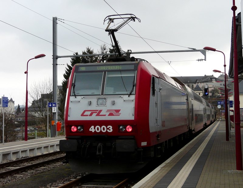 Lok 4003 wird in wenigen Minuten ihren Zug RB 3235 ber Kautenbach  in Richtung Luxemburg schieben. Wiltz am 23.02.08 