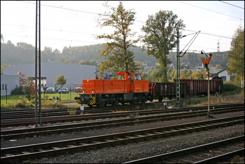 Lok 45 der KSW kommt mit der bergabe vom Anschluss  Achenbach  in den Bahnhof gerollt, und wird die Fahrt Richtung Gterbahnhof fortsetzen. (04.11.07)