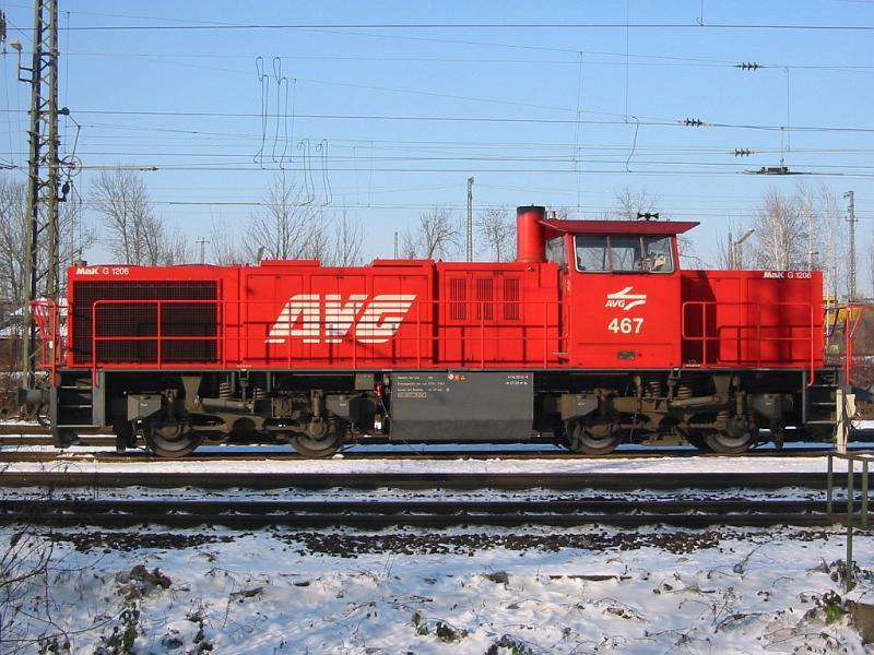 Lok 467 der Albtal Verkehrsgesellschaft vom Typ MaK G1206 am 29.01.2006 im Bereich des Gterbahnhofs Karlsruhe.