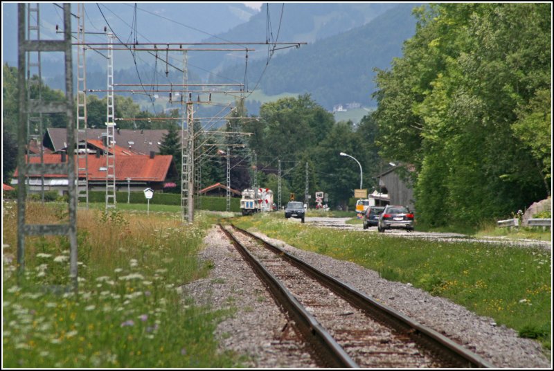 Lok 5 (EL4) aus dem Jahr 1928/29 f�hrt mit vermutlich 20-30 Km/h durch das Tal des Kieferbaches Richtung Wachtl i. Tirol. Aufgenommen beim Hechtsee.