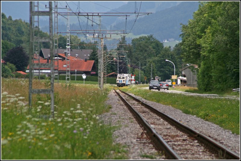 Lok 5 fhrt mit dem  Wachtl-Express  von Kiefersfelden nach Wachtl i.Tirol. (30.06.07)