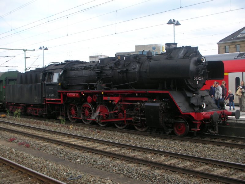 Lok 50 3655 vor einem Sonderzug im HBF Bielefeld am 17.05.2007